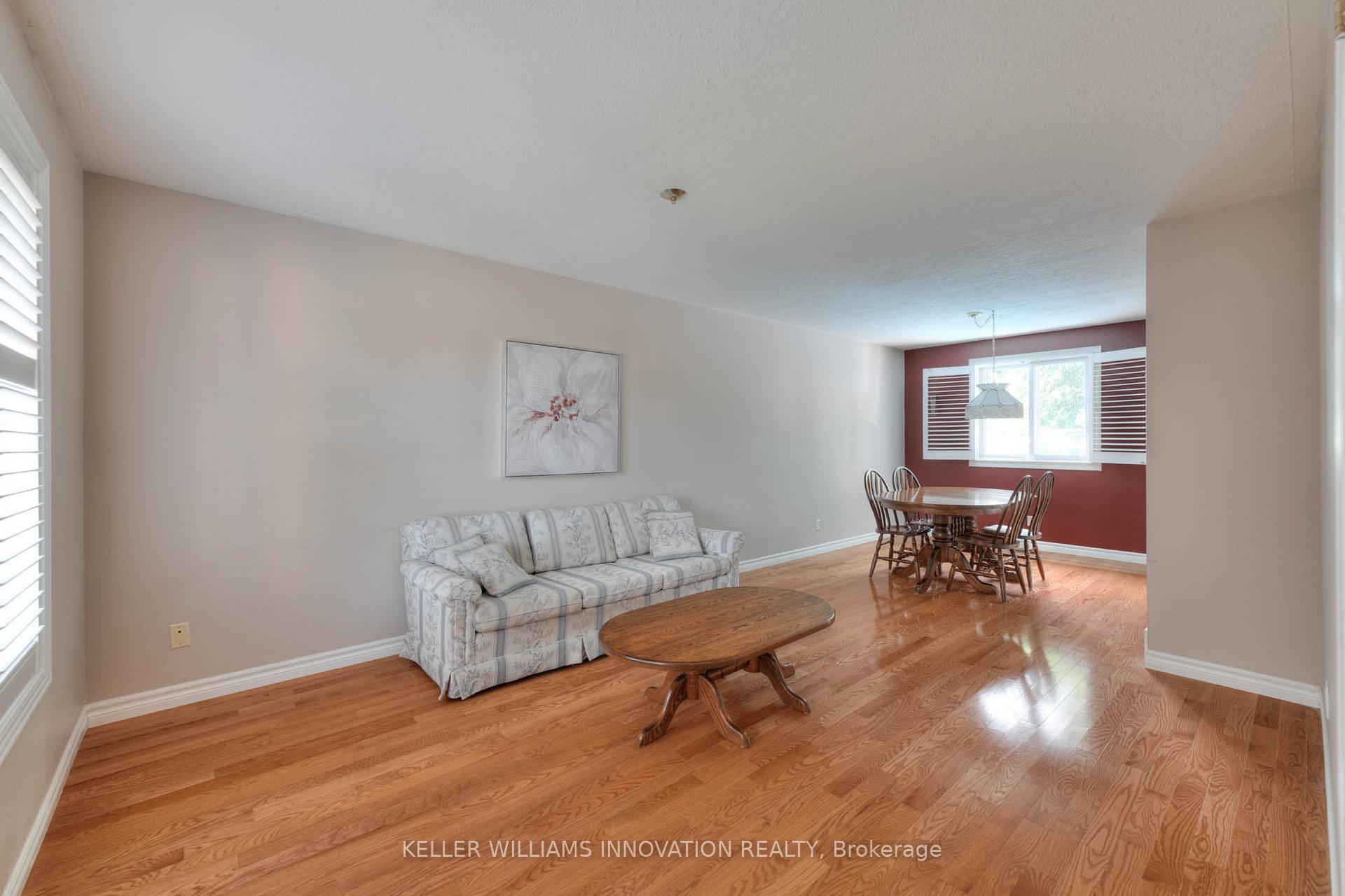 Photo 10 of 23 Tami Court, Kitchener — HOMEH