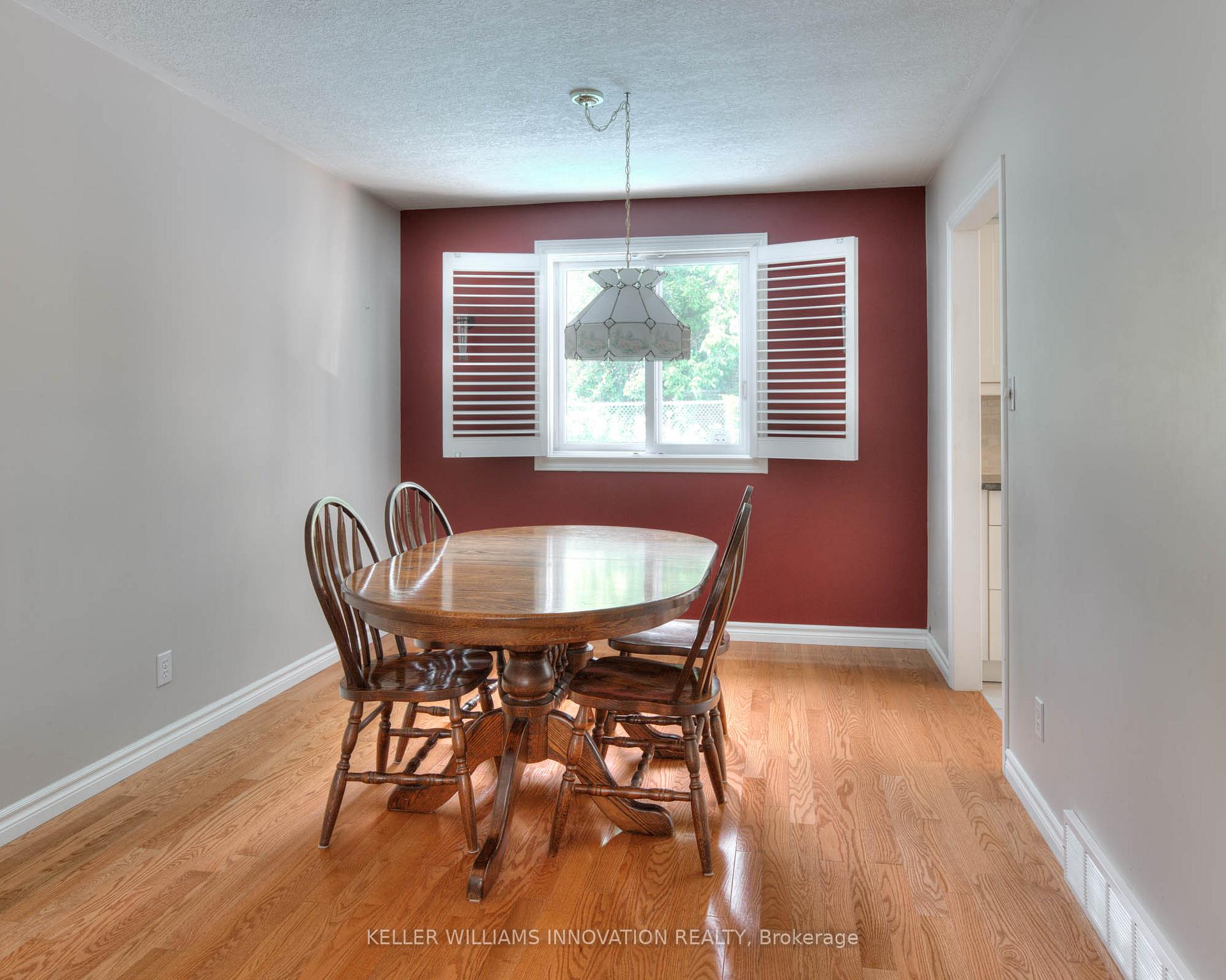 Photo 12 of 23 Tami Court, Kitchener — HOMEH