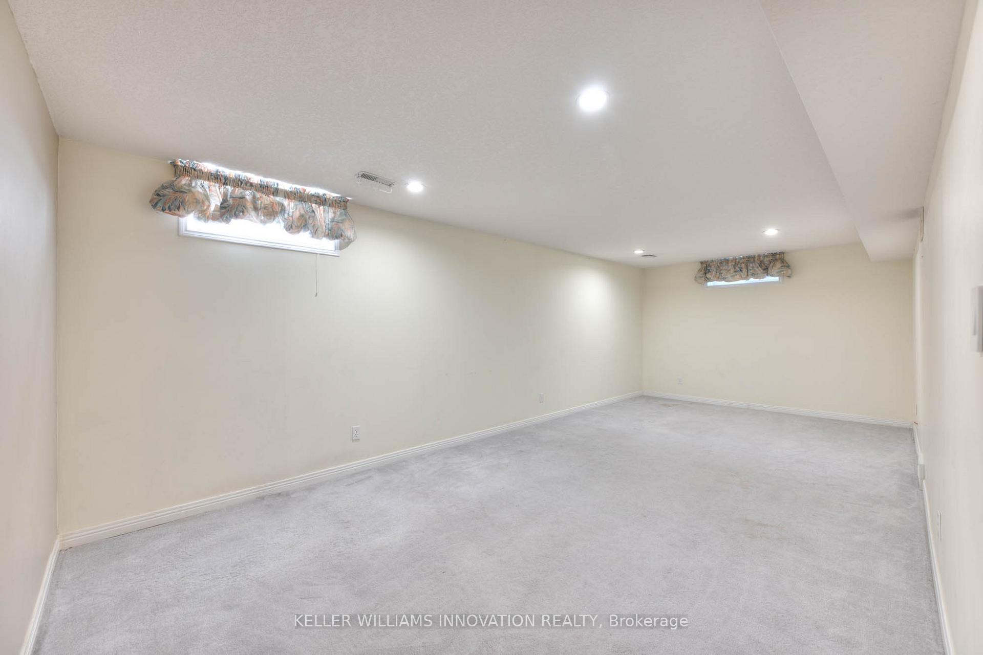 Photo 27 of 23 Tami Court, Kitchener — HOMEH