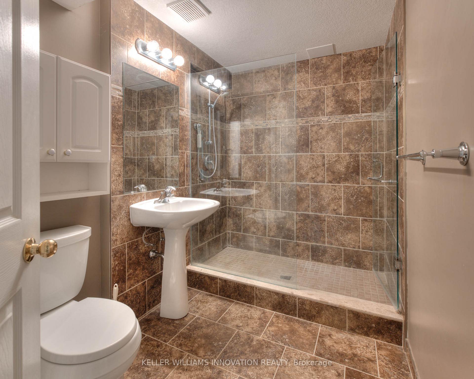 Photo 29 of 23 Tami Court, Kitchener — HOMEH