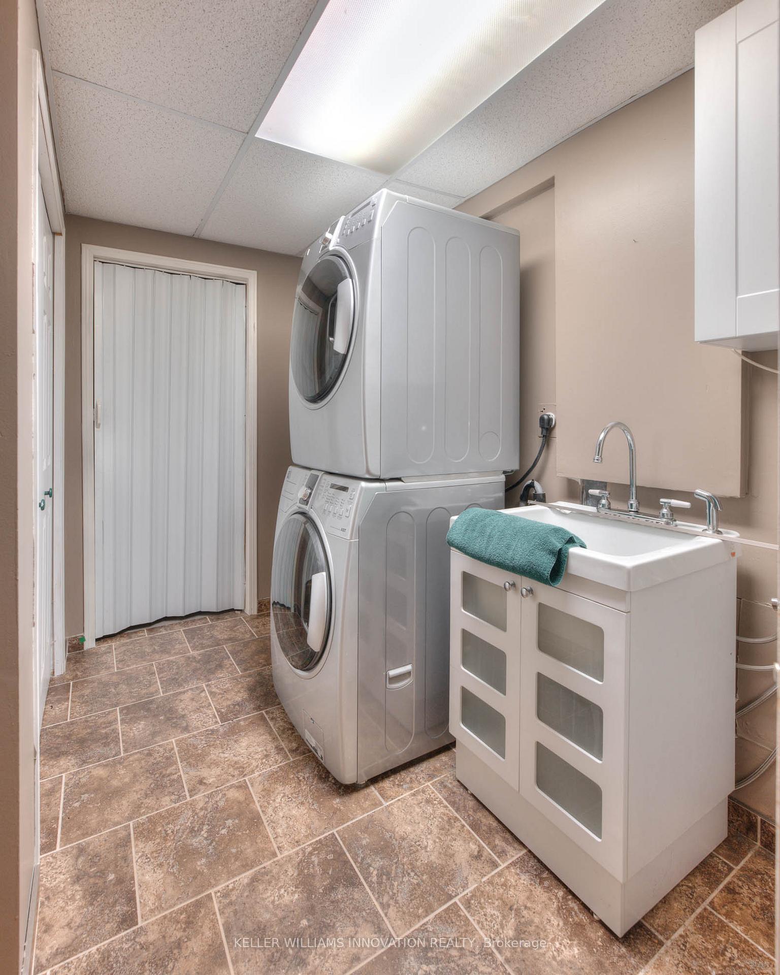 Photo 30 of 23 Tami Court, Kitchener — HOMEH