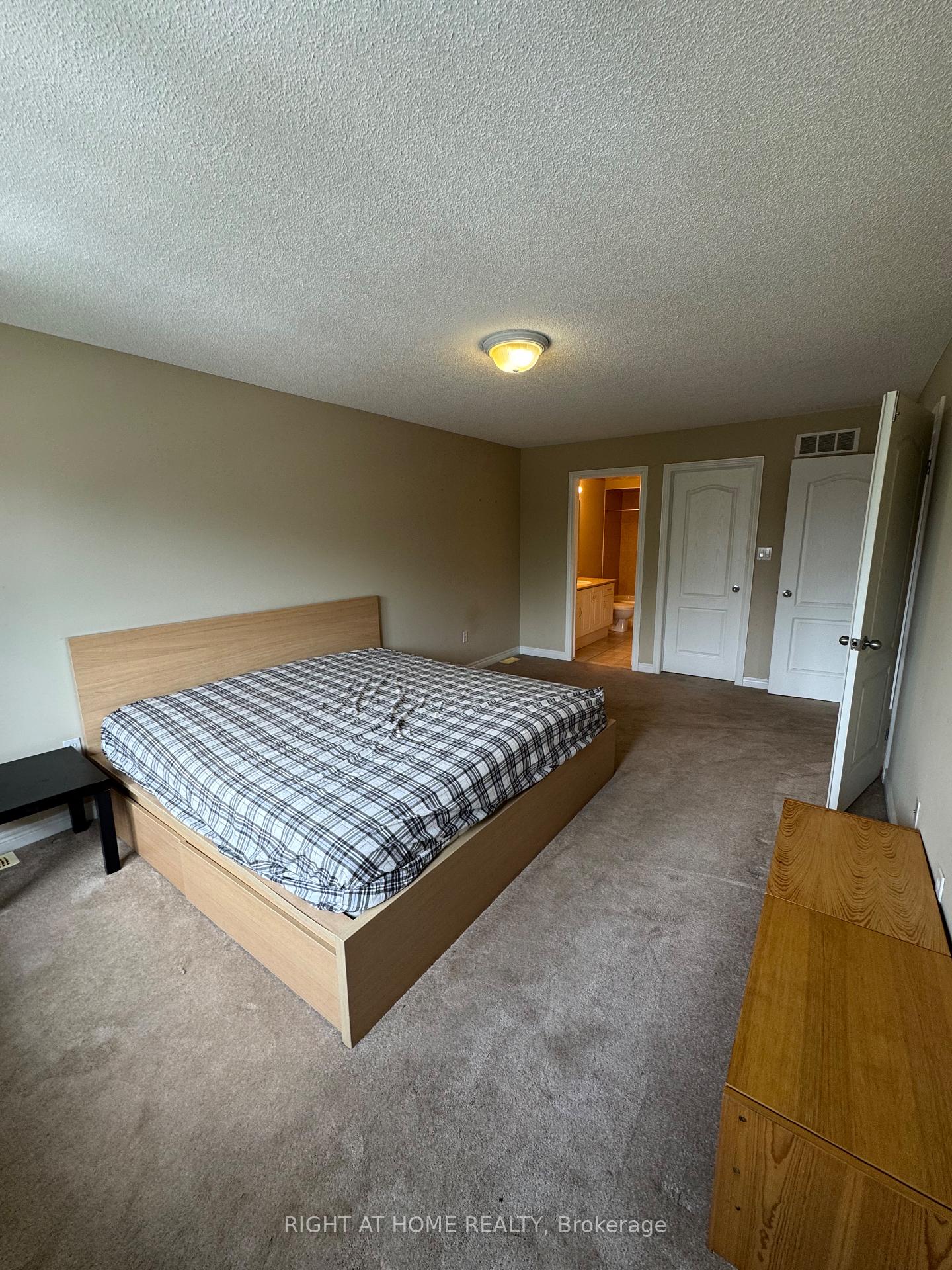 Photo 20 of 1125 Harrogate Drive, Hamilton, Meadowlands — HOMEH