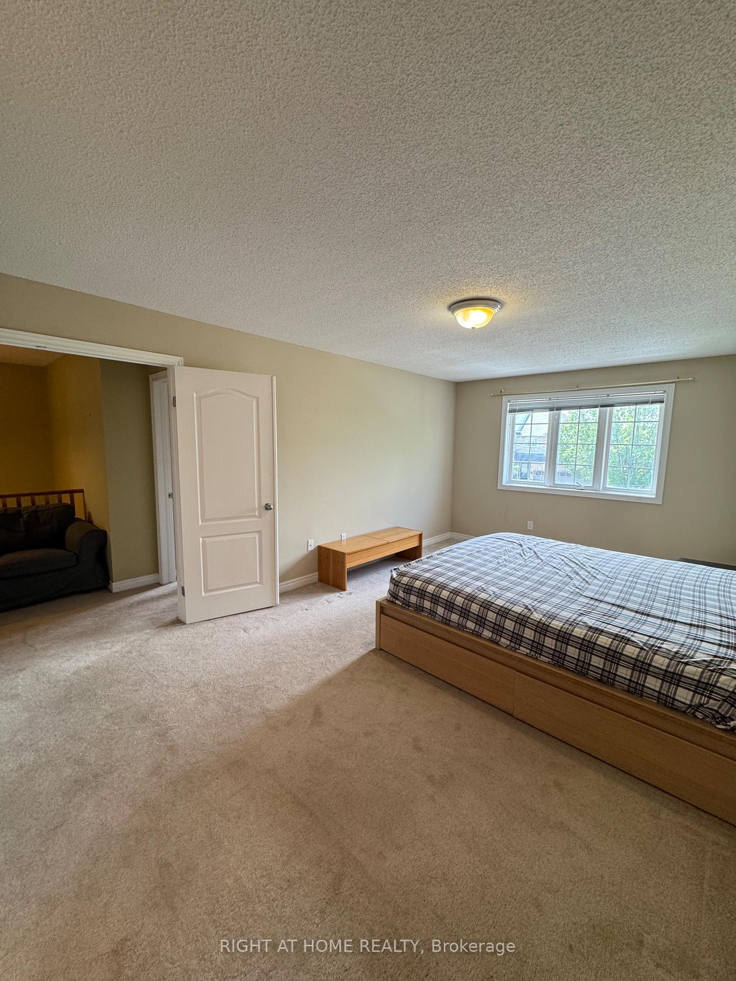 Photo 21 of 1125 Harrogate Drive, Hamilton, Meadowlands — HOMEH