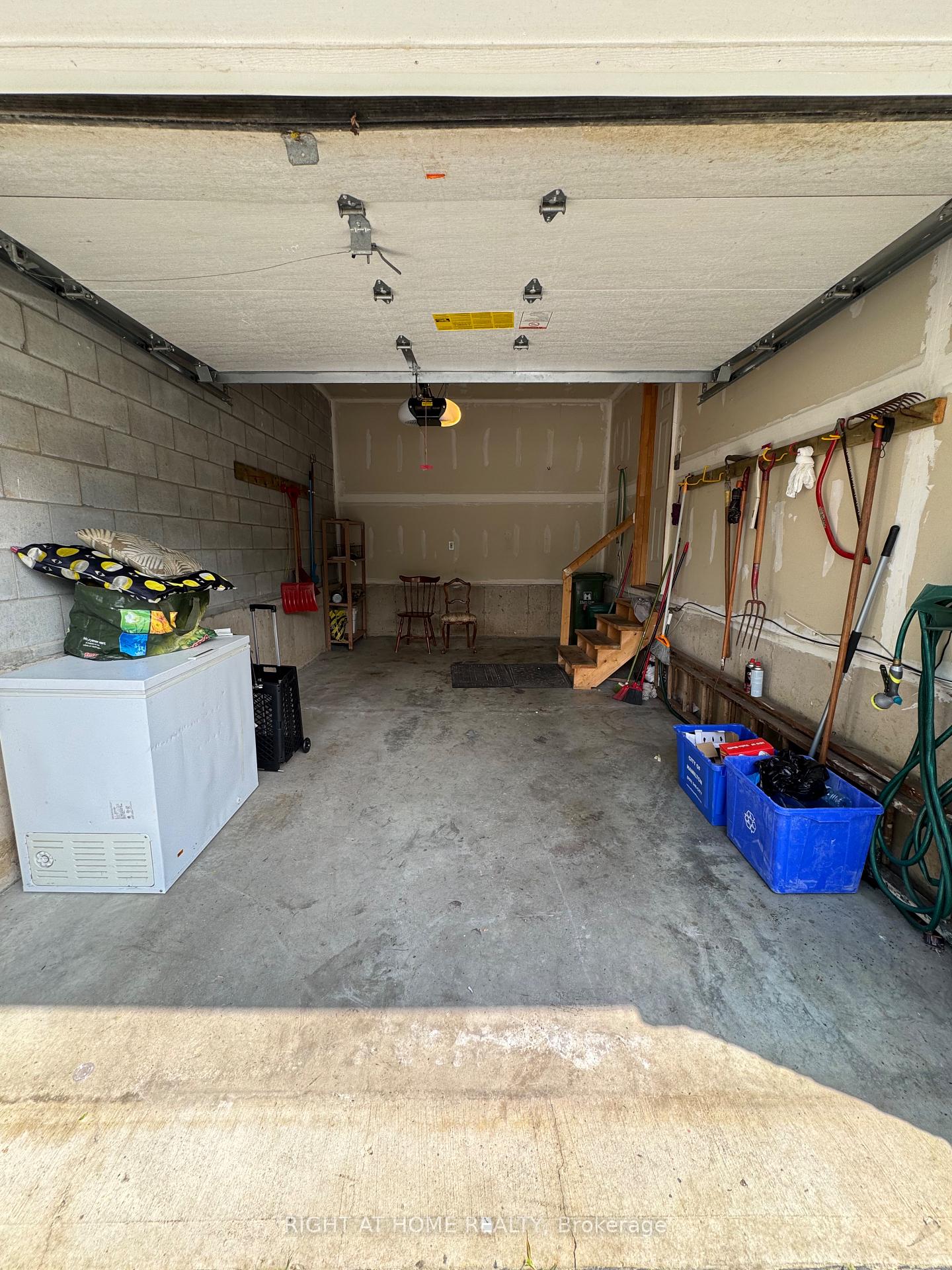 Photo 24 of 1125 Harrogate Drive, Hamilton, Meadowlands — HOMEH