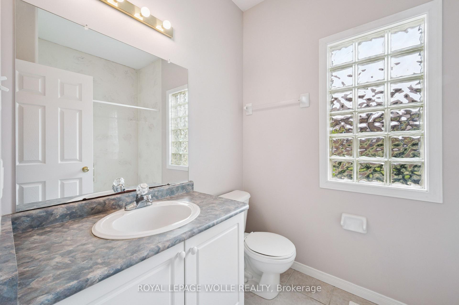 Photo 1 of 127 Chandos Drive, Kitchener — HOMEH