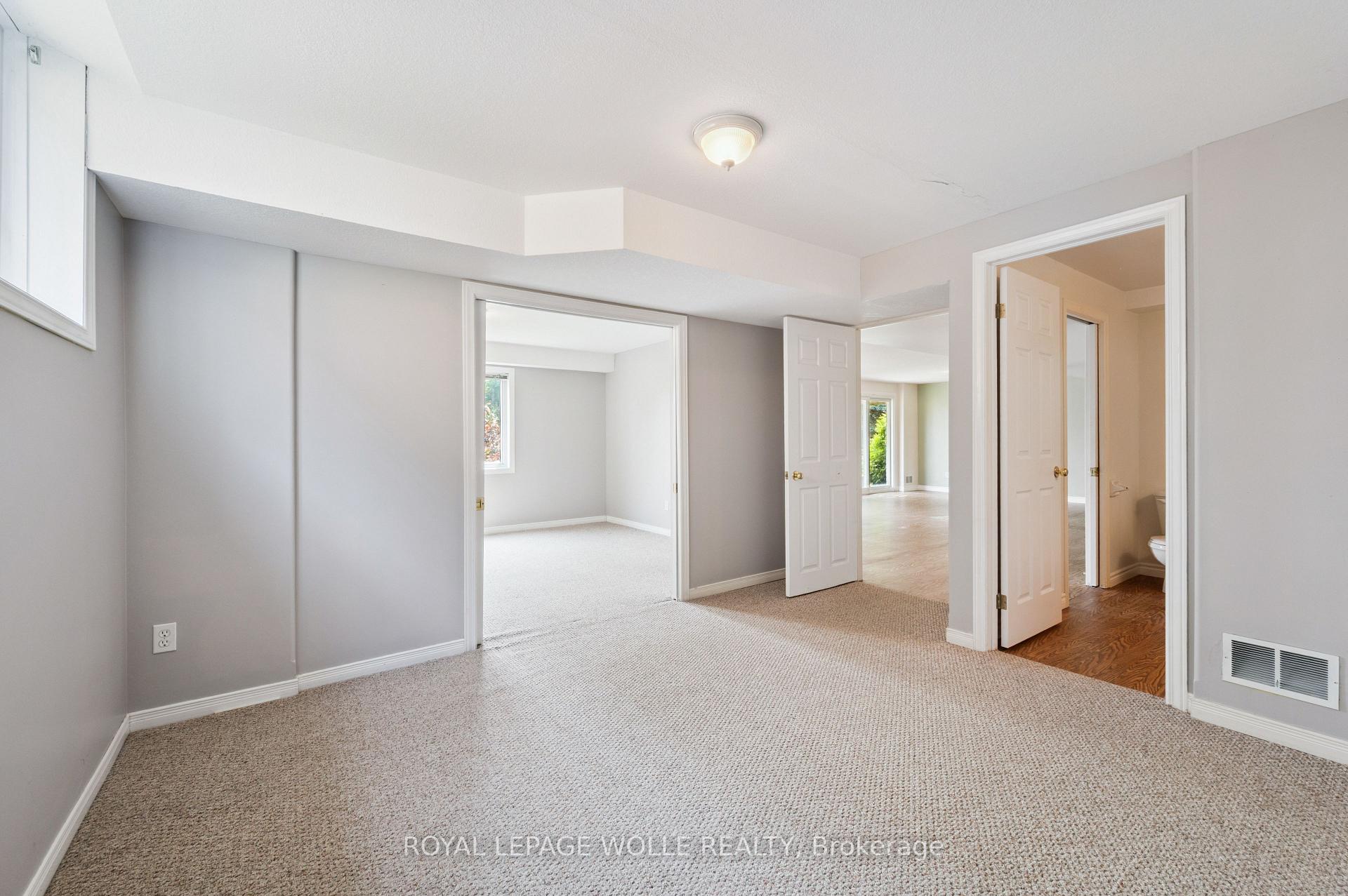 Photo 5 of 127 Chandos Drive, Kitchener — HOMEH
