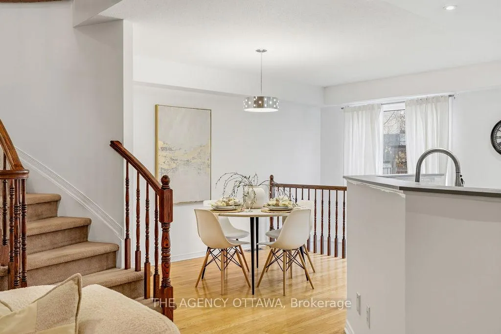 Photo 9 of 555 Aberfoyle Circle, Ottawa, Kanata - Morgan's Grant/South March — HOMEH