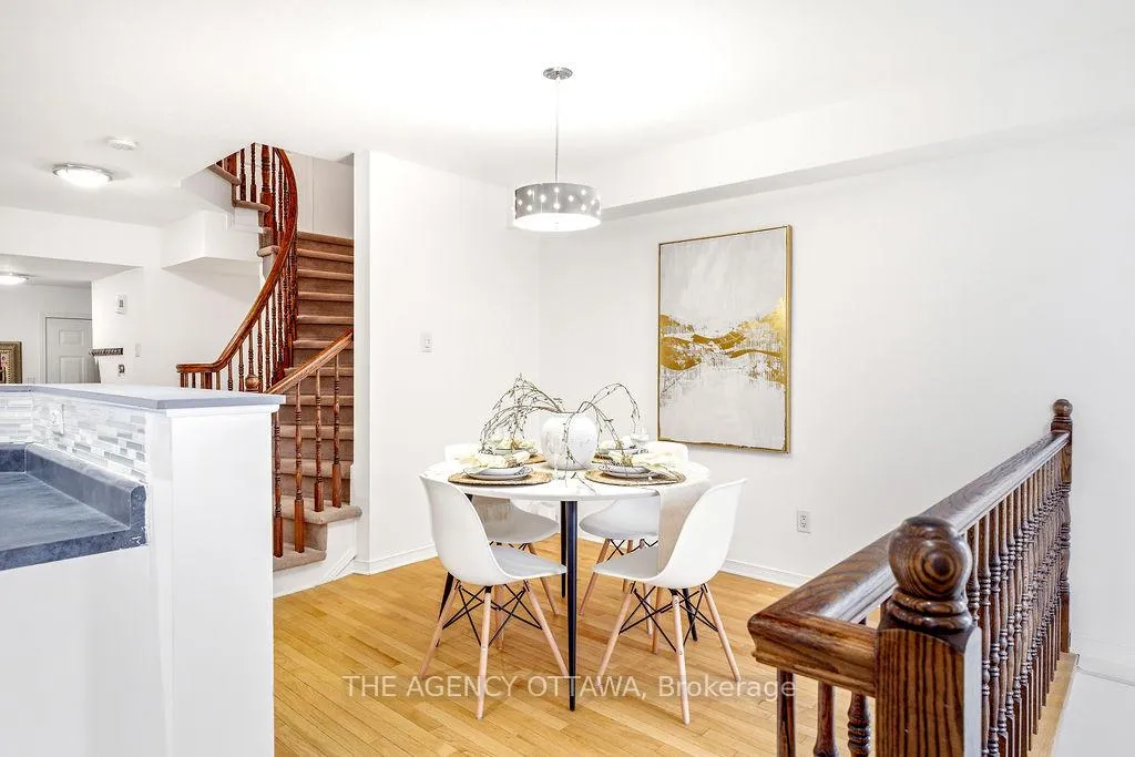Photo 11 of 555 Aberfoyle Circle, Ottawa, Kanata - Morgan's Grant/South March — HOMEH