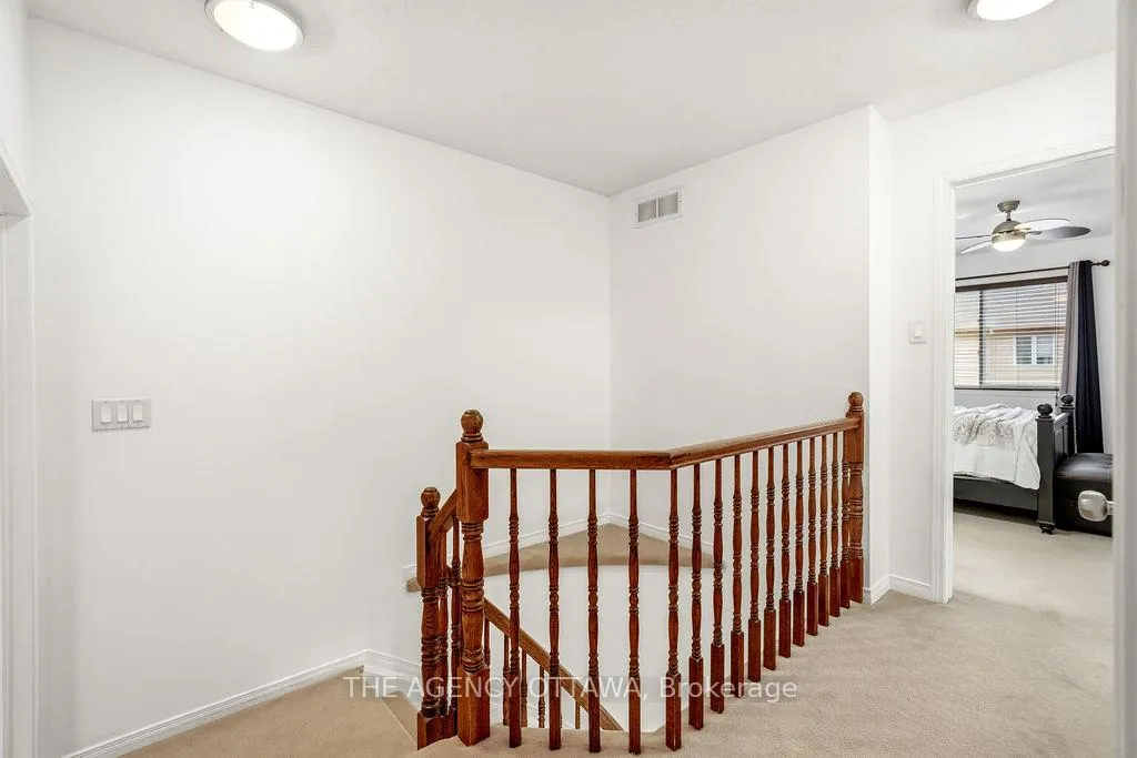 Photo 18 of 555 Aberfoyle Circle, Ottawa, Kanata - Morgan's Grant/South March — HOMEH