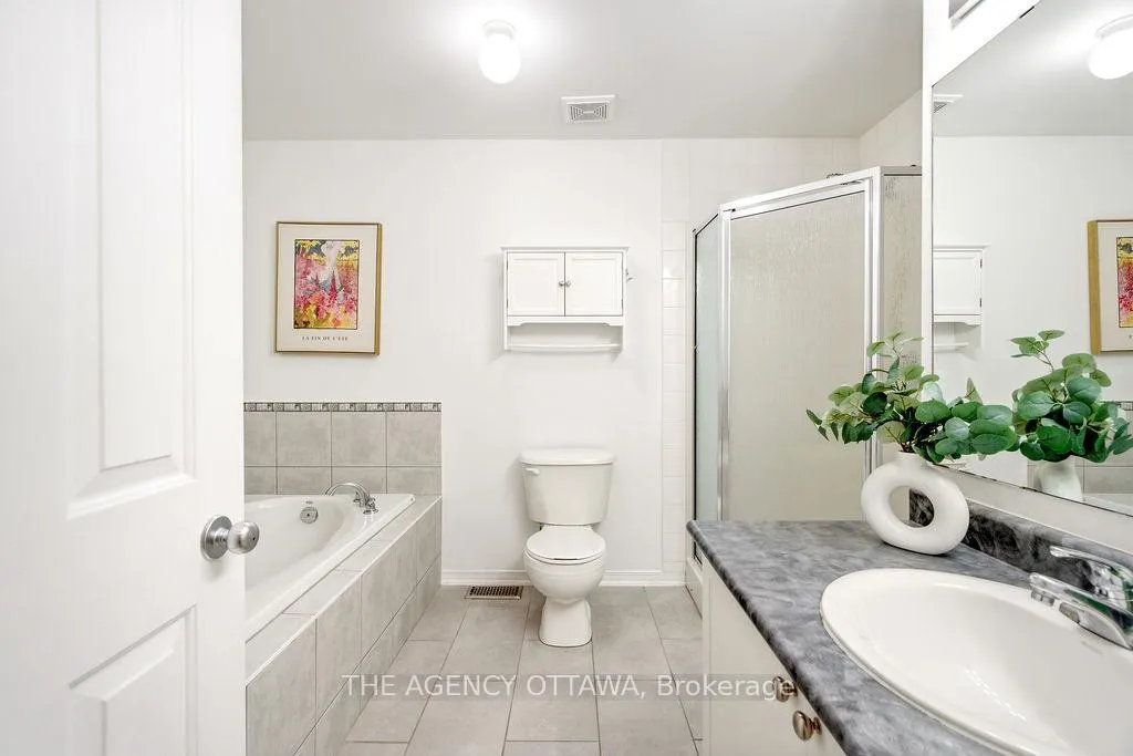 Photo 24 of 555 Aberfoyle Circle, Ottawa, Kanata - Morgan's Grant/South March — HOMEH