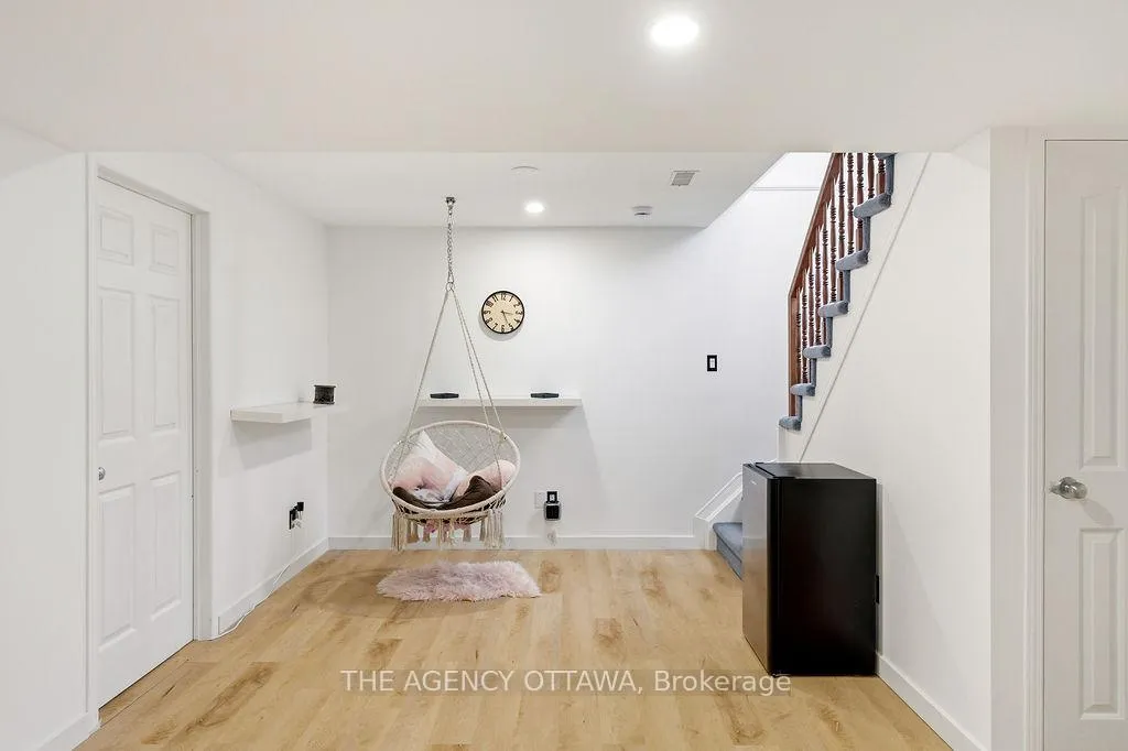 Photo 35 of 555 Aberfoyle Circle, Ottawa, Kanata - Morgan's Grant/South March — HOMEH