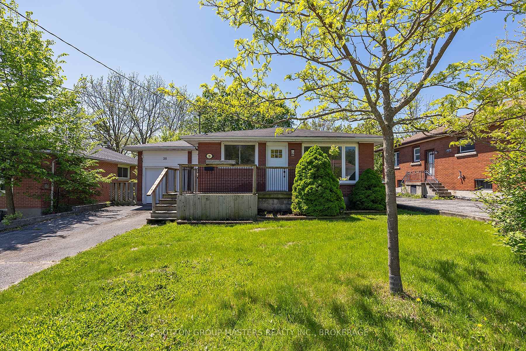 Photo 3 of 20 Guy Street, Kingston, East of Sir John A. Blvd — HOMEH
