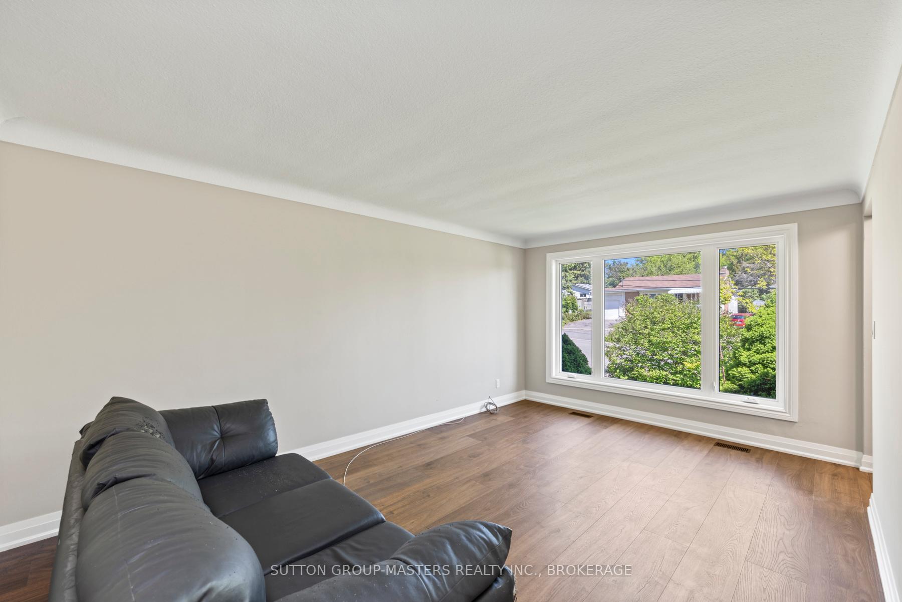 Photo 12 of 20 Guy Street, Kingston, East of Sir John A. Blvd — HOMEH