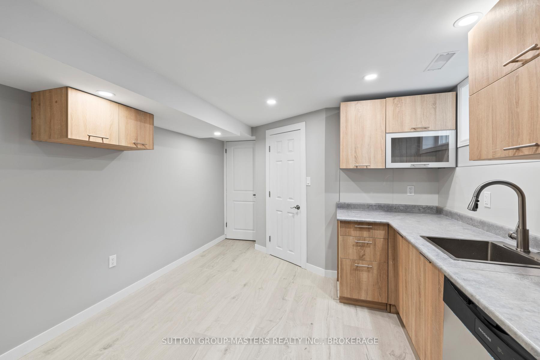 Photo 42 of 20 Guy Street, Kingston, East of Sir John A. Blvd — HOMEH