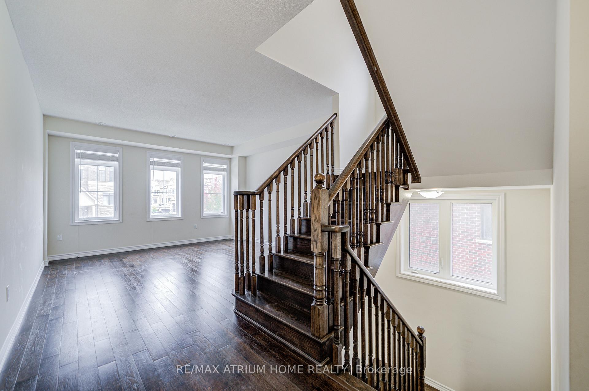 Photo 8 of 41 George Peach Avenue, Markham, Victoria Square — HOMEH