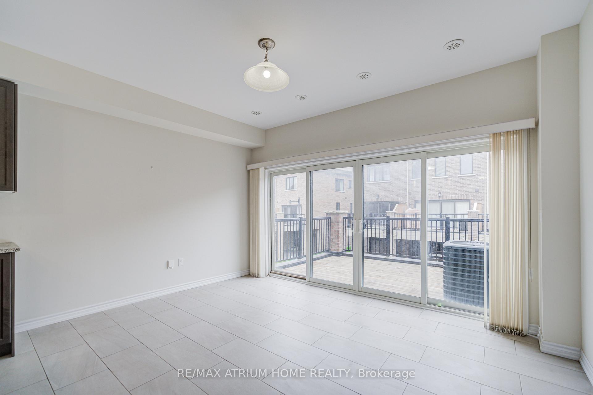 Photo 16 of 41 George Peach Avenue, Markham, Victoria Square — HOMEH