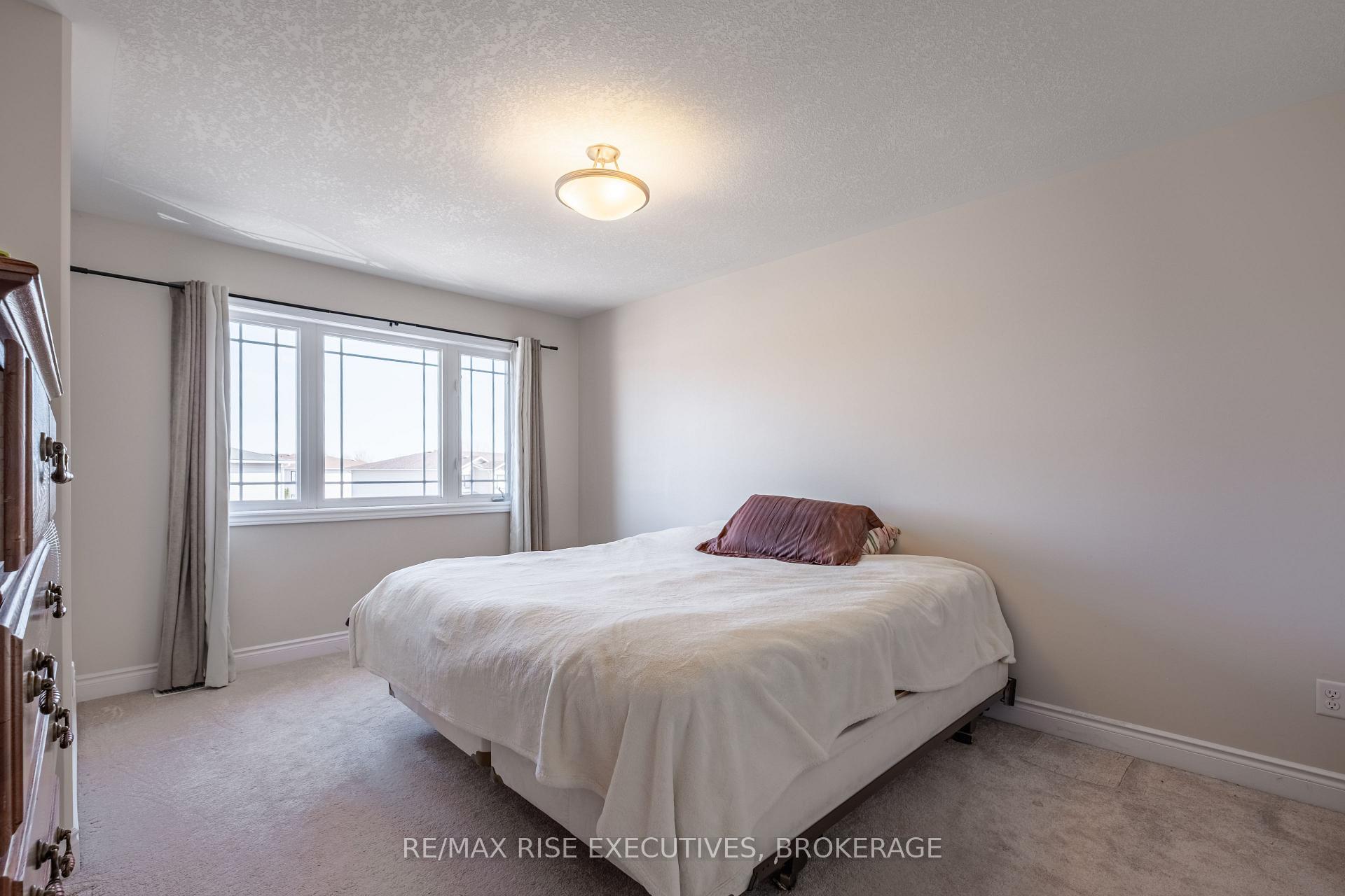 Photo 21 of 80 Amy Lynn Drive, Loyalist, Amherstview — HOMEH