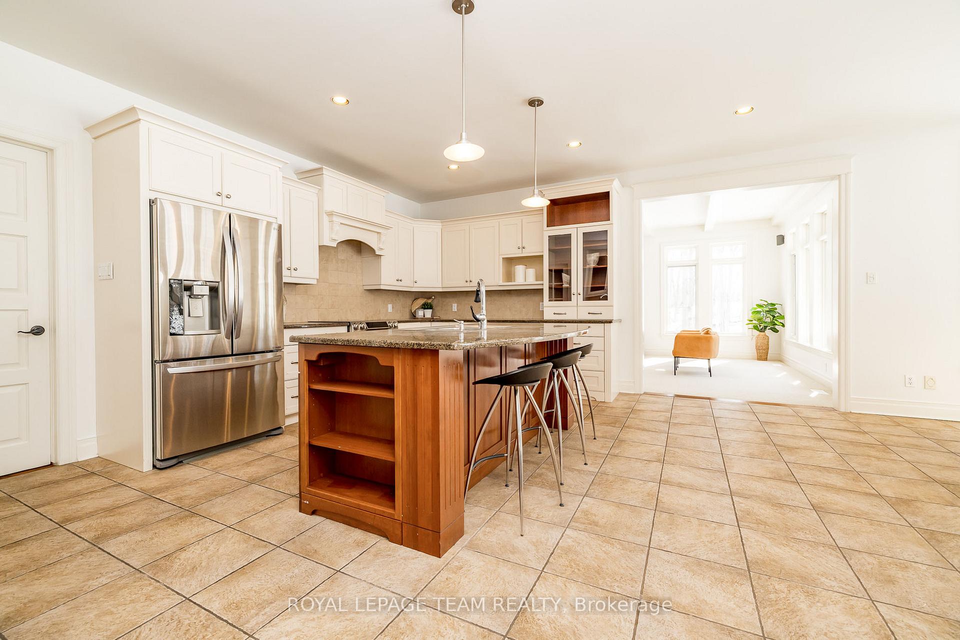 Photo 9 of 28 Marchvale Drive, Ottawa, Kanata - Rural Kanata (Central) — HOMEH