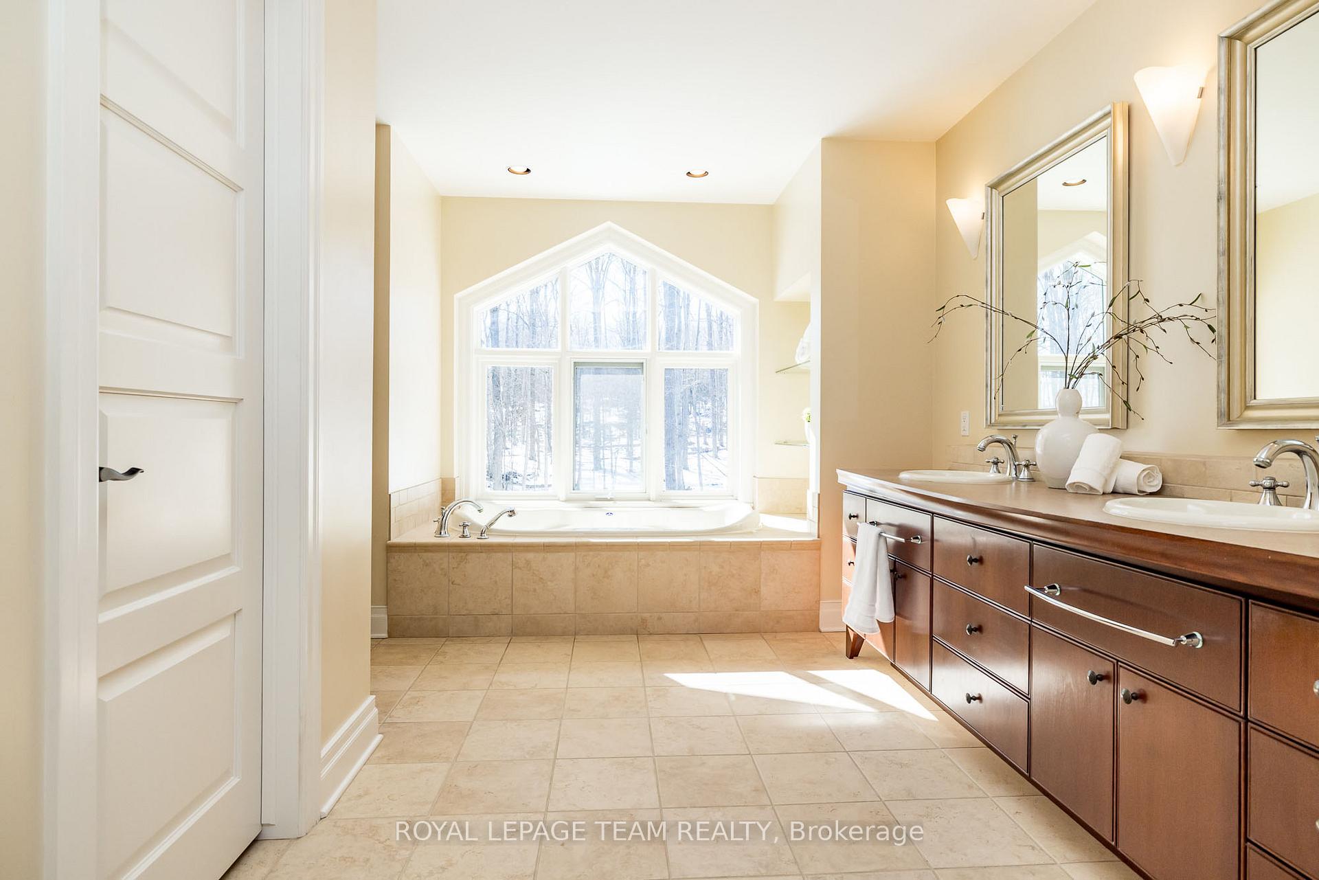 Photo 29 of 28 Marchvale Drive, Ottawa, Kanata - Rural Kanata (Central) — HOMEH