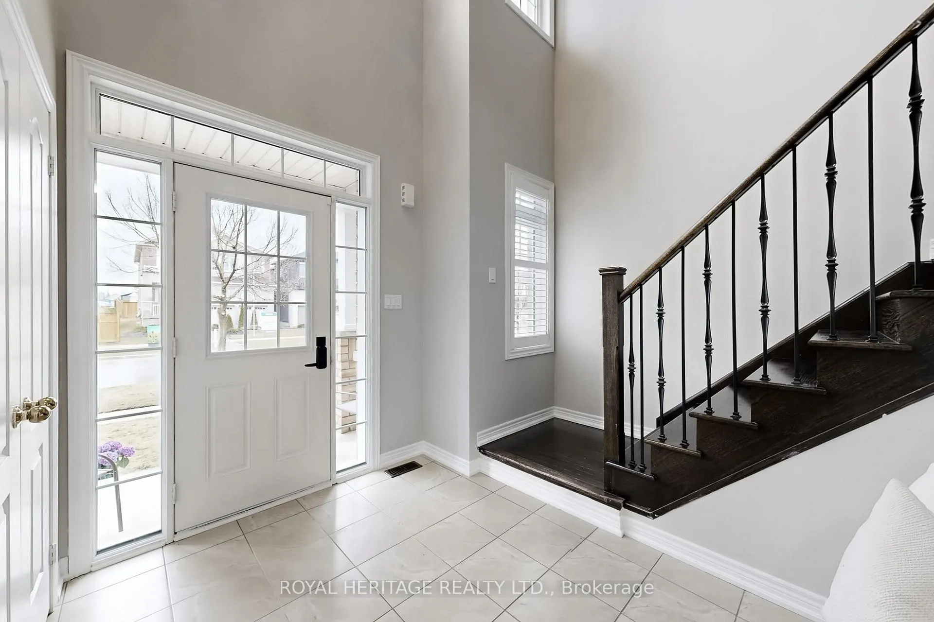 Photo 3 of 115 Grady Drive, Clarington, Newcastle — HOMEH