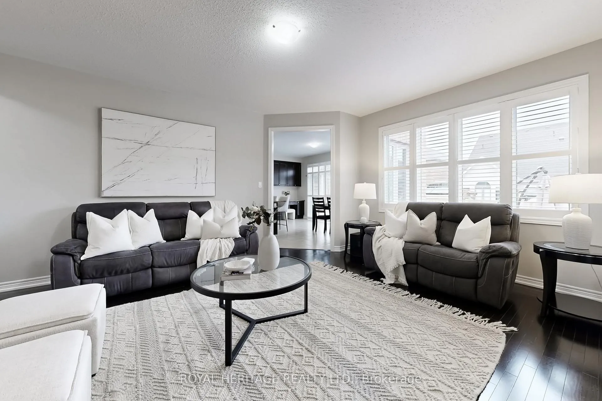 Photo 7 of 115 Grady Drive, Clarington, Newcastle — HOMEH