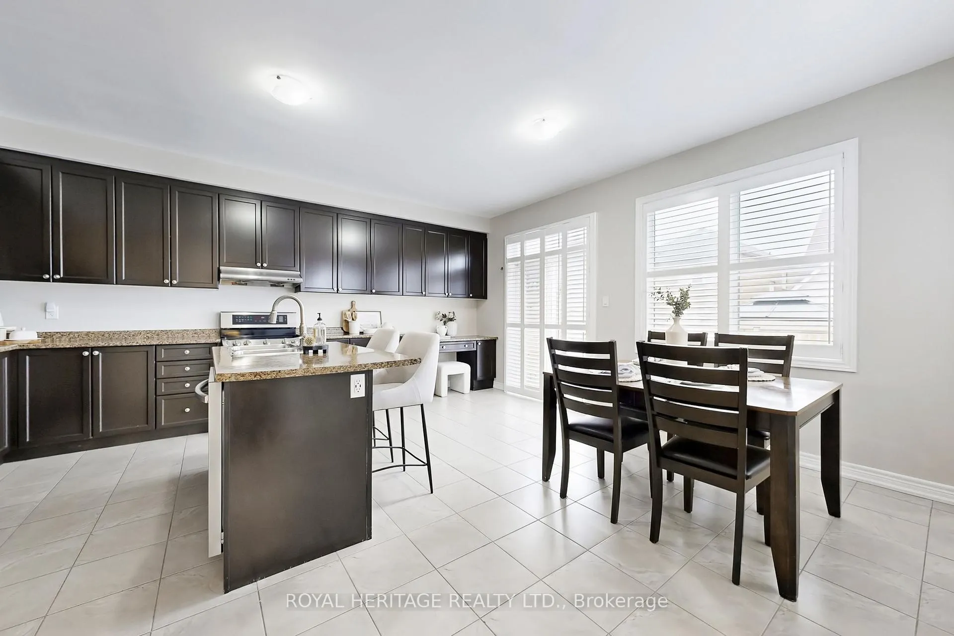 Photo 11 of 115 Grady Drive, Clarington, Newcastle — HOMEH