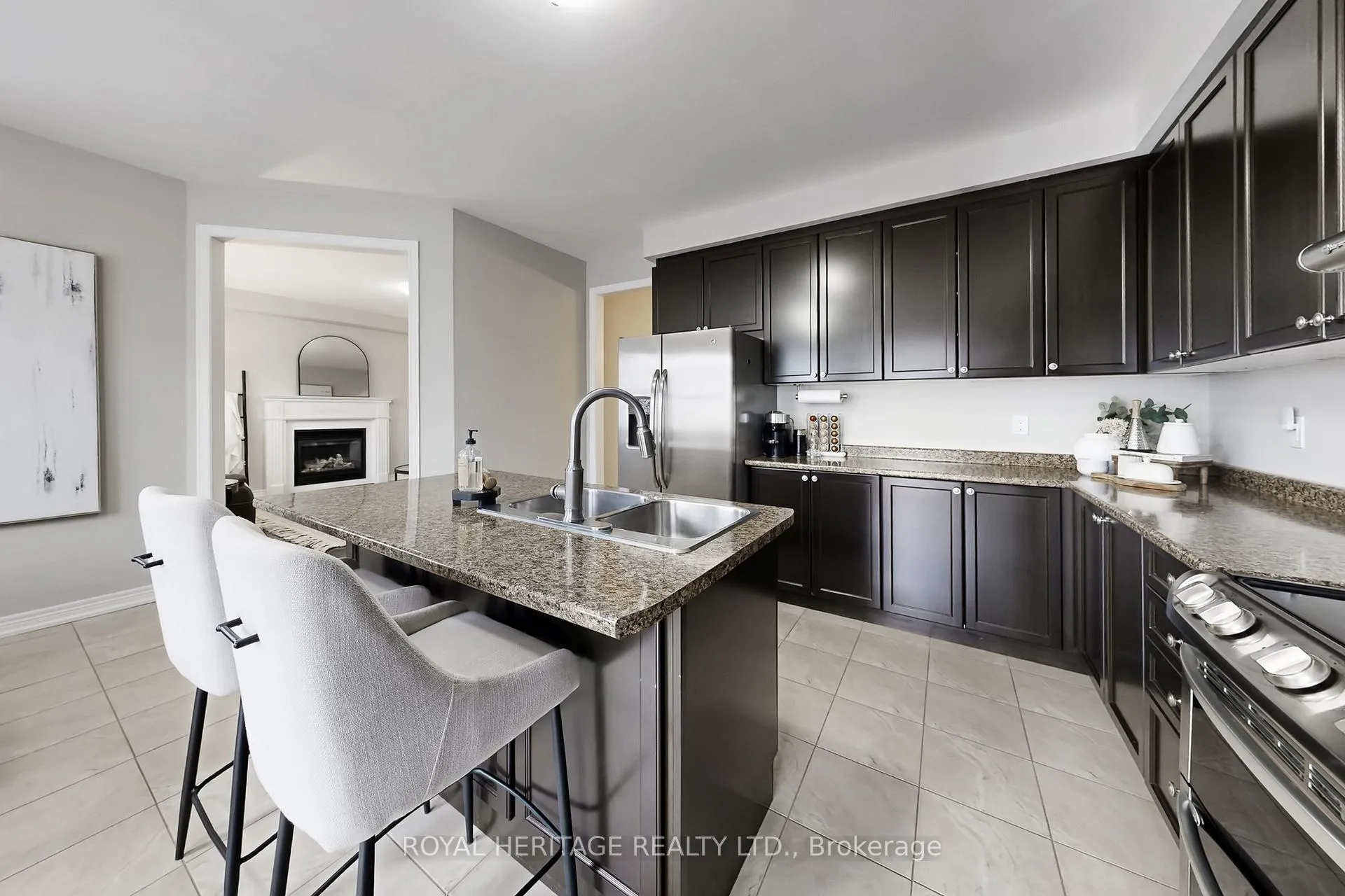 Photo 13 of 115 Grady Drive, Clarington, Newcastle — HOMEH