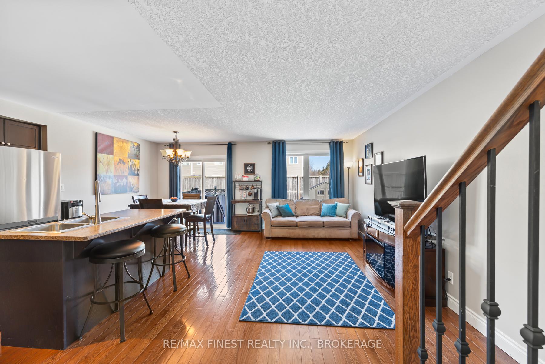 Photo 5 of 24 Amherst Drive, Loyalist, Amherstview — HOMEH