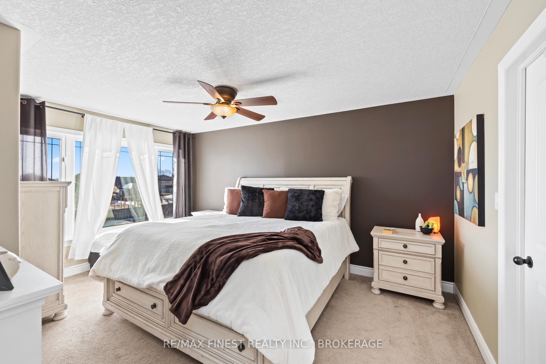 Photo 8 of 24 Amherst Drive, Loyalist, Amherstview — HOMEH