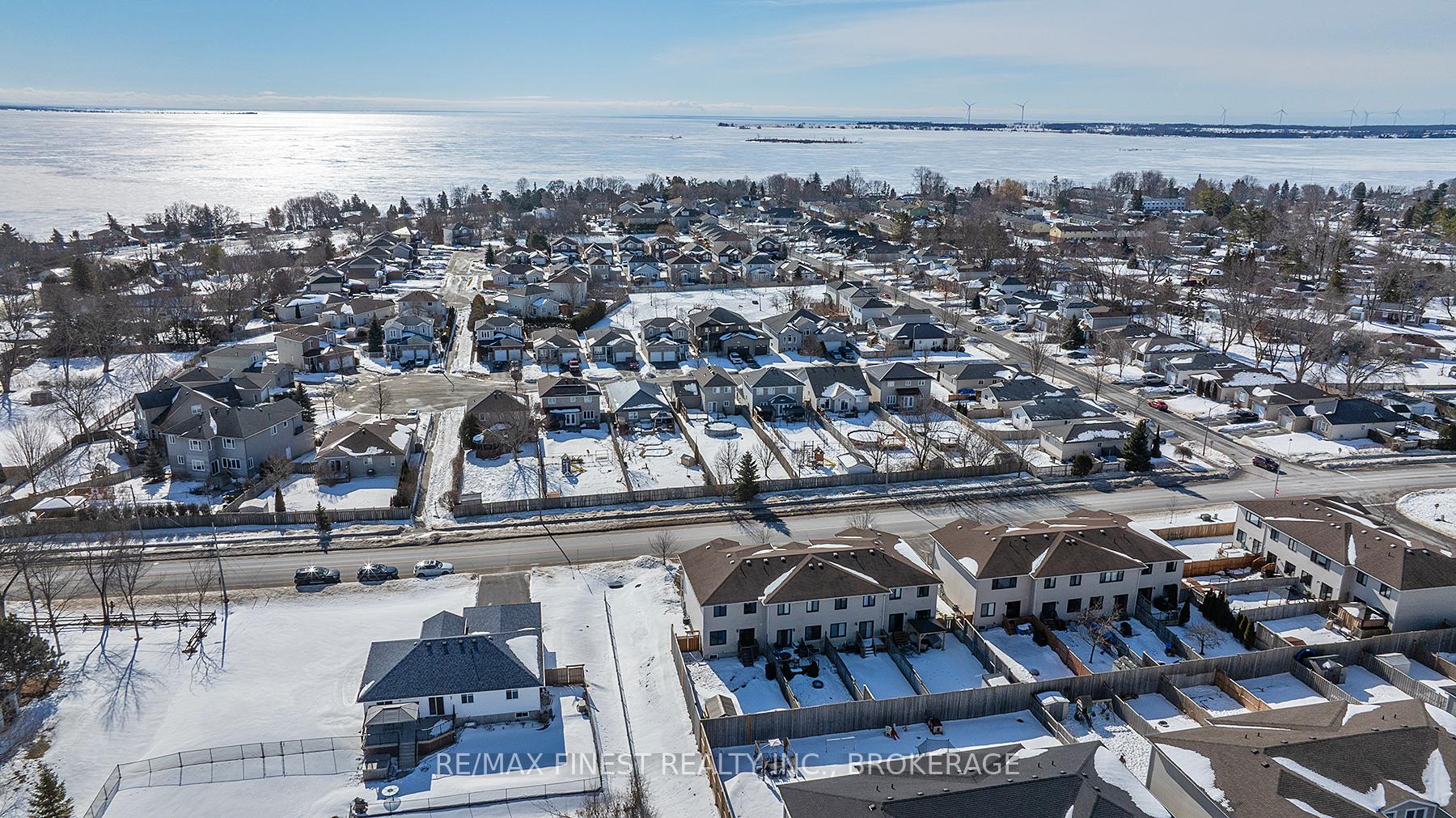 Photo 18 of 24 Amherst Drive, Loyalist, Amherstview — HOMEH