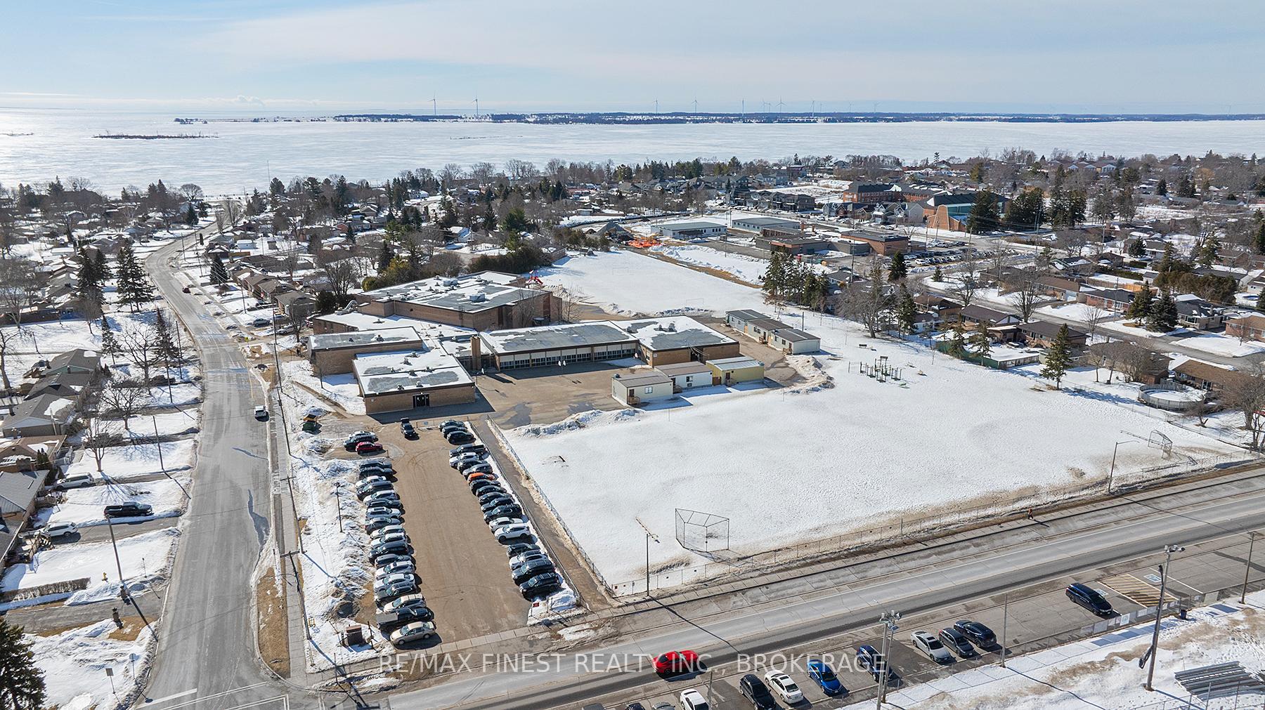 Photo 24 of 24 Amherst Drive, Loyalist, Amherstview — HOMEH