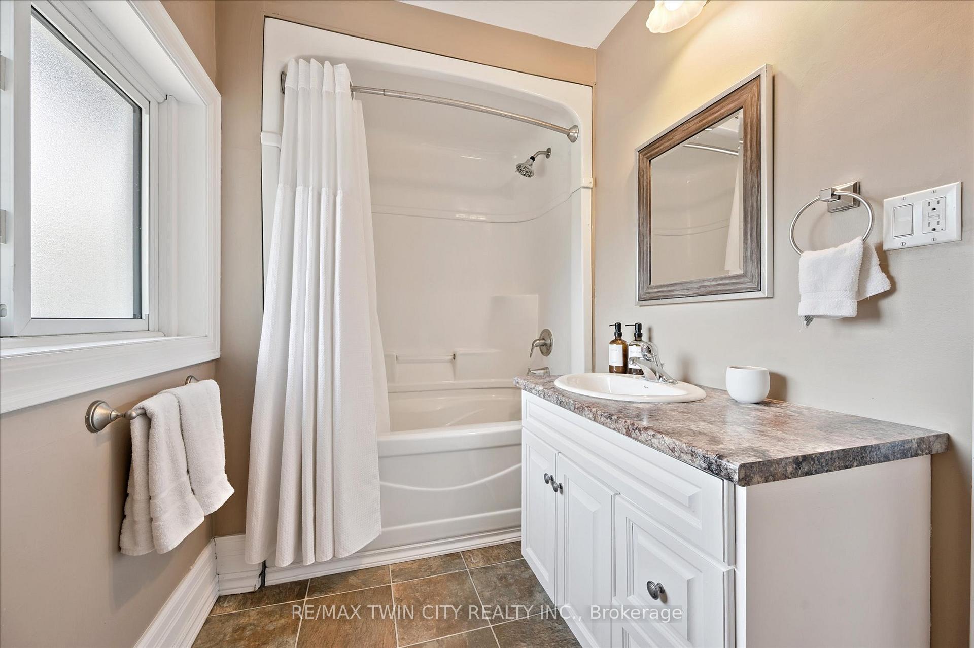 Photo 23 of 66 Cherry Street, Kitchener — HOMEH