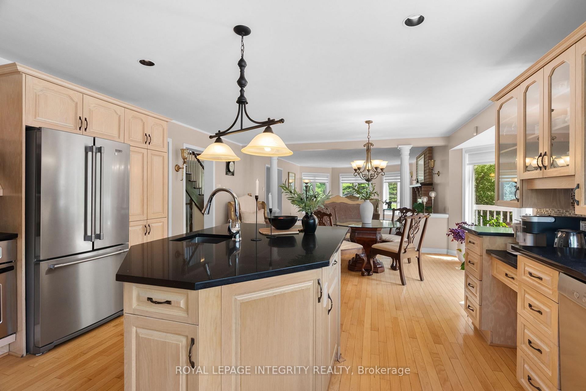 Photo 12 of 22 Marchbrook Circle, Ottawa, Kanata - Rural Kanata (Central) — HOMEH