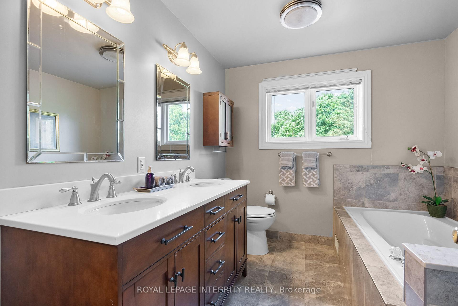 Photo 32 of 22 Marchbrook Circle, Ottawa, Kanata - Rural Kanata (Central) — HOMEH