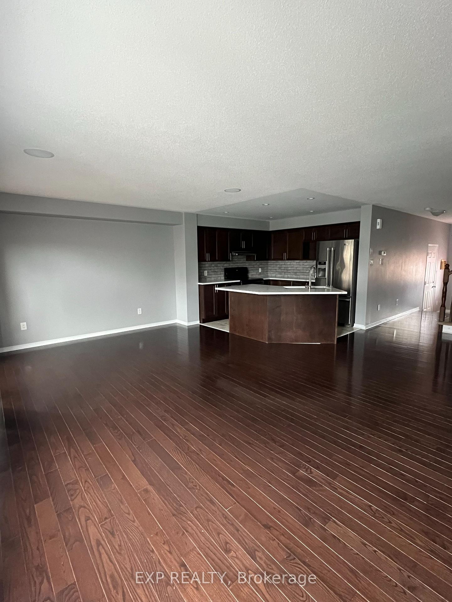 Photo 3 of 528 Fordell Avenue, Ottawa, Kanata - Morgan's Grant/South March — HOMEH