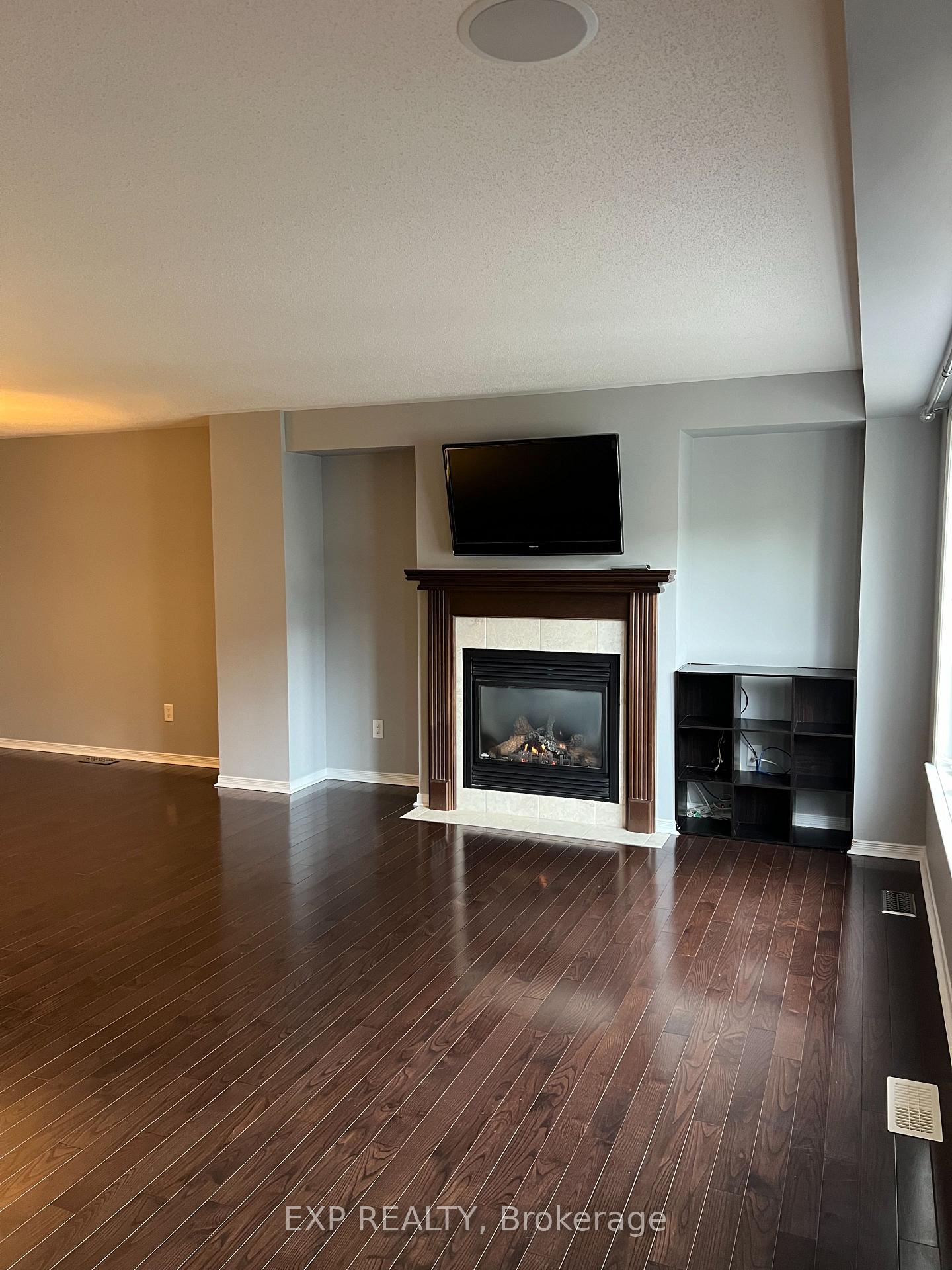 Photo 7 of 528 Fordell Avenue, Ottawa, Kanata - Morgan's Grant/South March — HOMEH