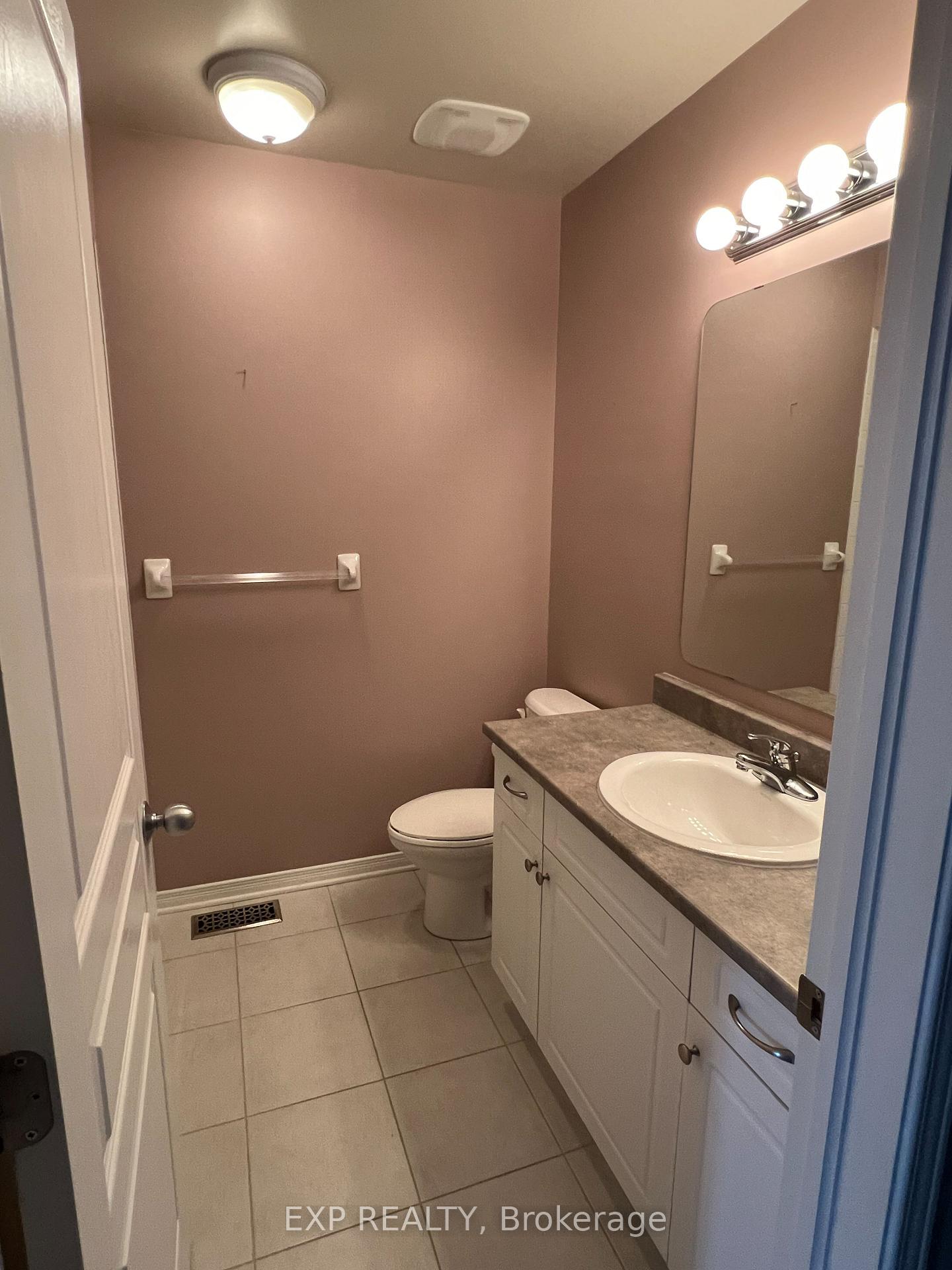 Photo 10 of 528 Fordell Avenue, Ottawa, Kanata - Morgan's Grant/South March — HOMEH