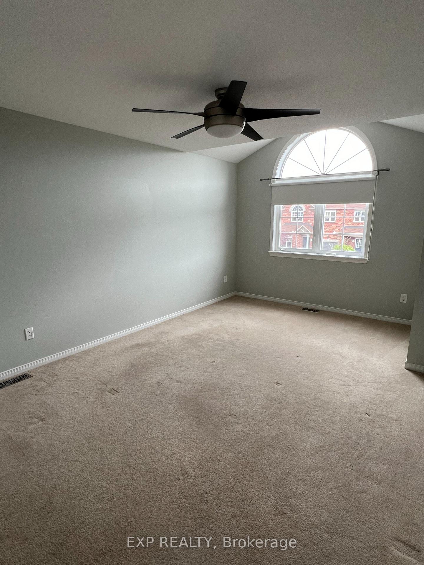 Photo 11 of 528 Fordell Avenue, Ottawa, Kanata - Morgan's Grant/South March — HOMEH