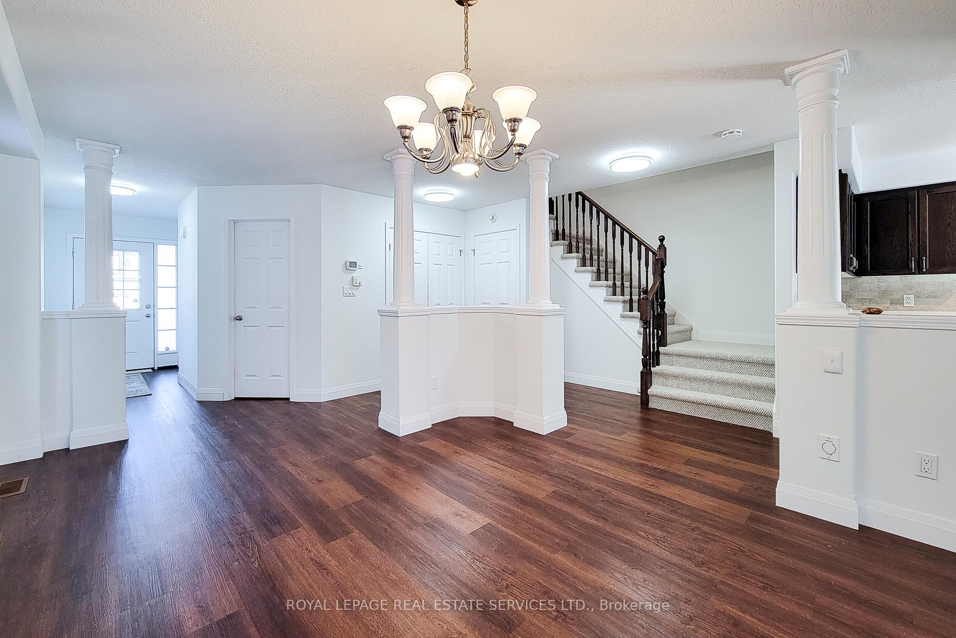 Photo 5 of 381 Parkvale Drive, Kitchener, Huron Park — HOMEH