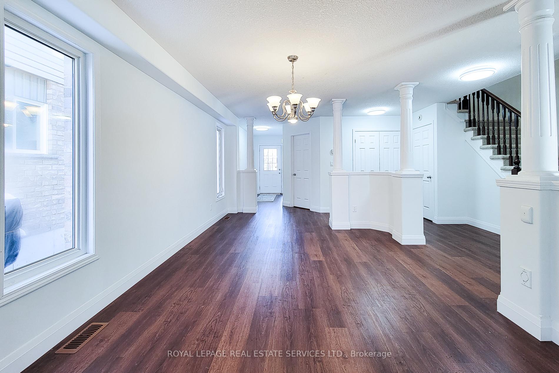 Photo 7 of 381 Parkvale Drive, Kitchener, Huron Park — HOMEH