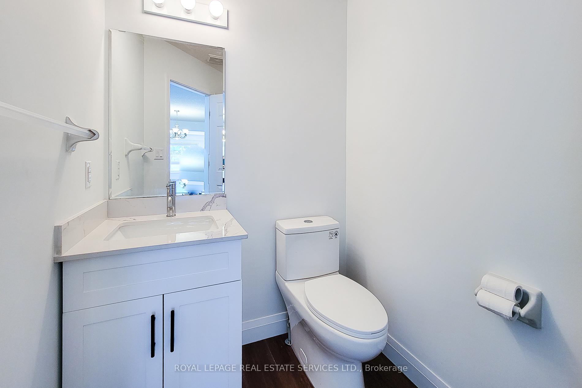 Photo 14 of 381 Parkvale Drive, Kitchener, Huron Park — HOMEH
