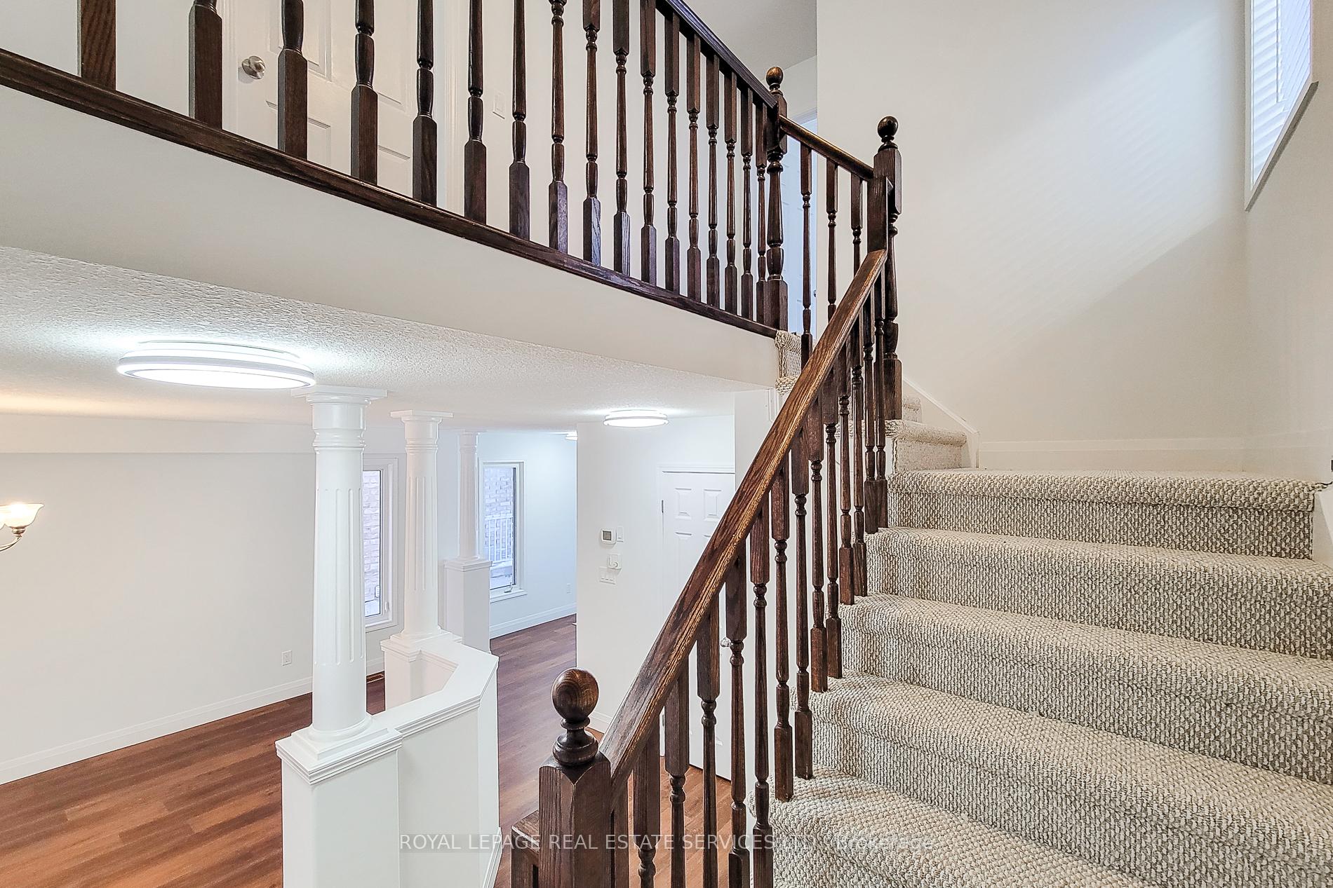 Photo 16 of 381 Parkvale Drive, Kitchener, Huron Park — HOMEH