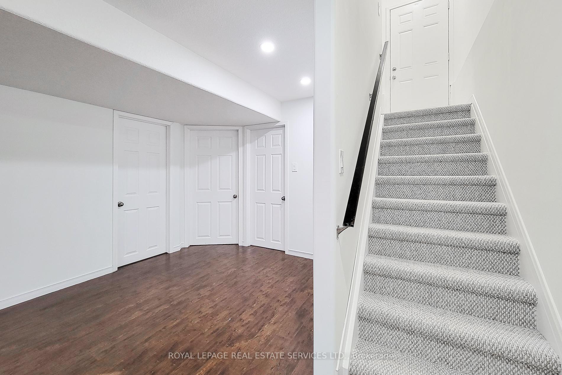 Photo 25 of 381 Parkvale Drive, Kitchener, Huron Park — HOMEH