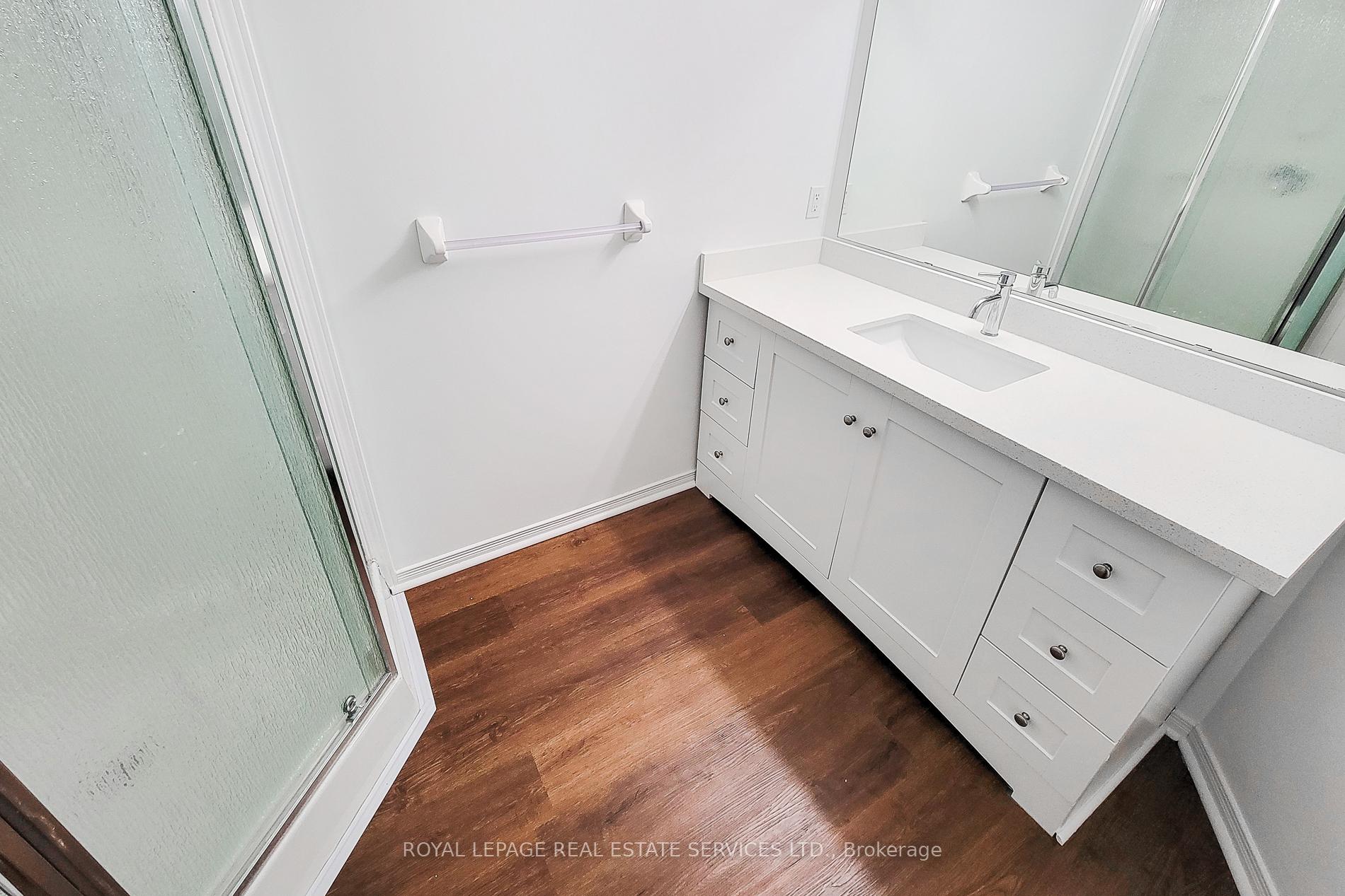 Photo 29 of 381 Parkvale Drive, Kitchener, Huron Park — HOMEH