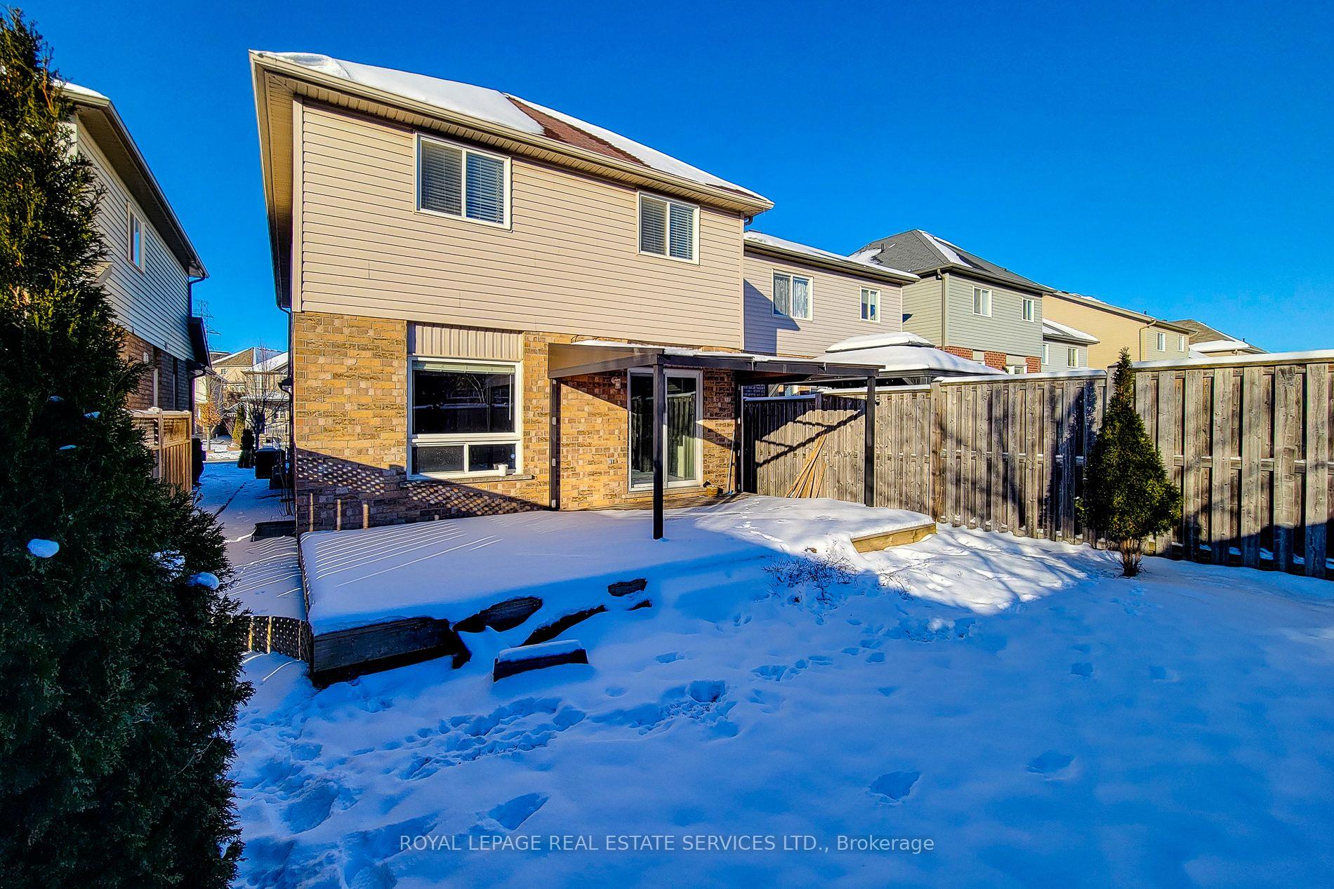 Photo 31 of 381 Parkvale Drive, Kitchener, Huron Park — HOMEH