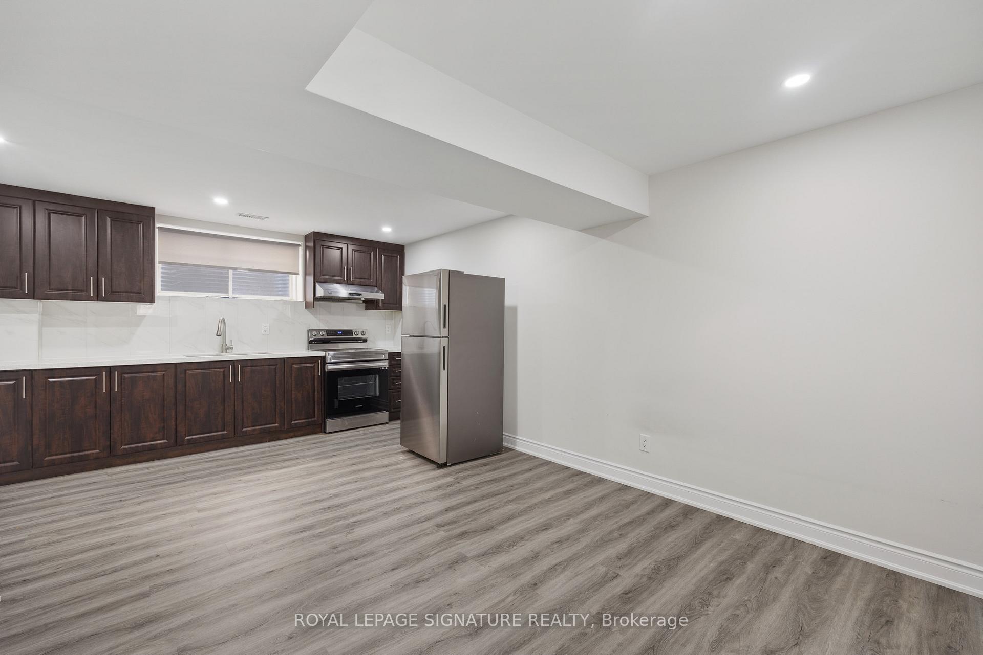 Photo 24 of 135 Ian Ormston Drive, Kitchener — HOMEH