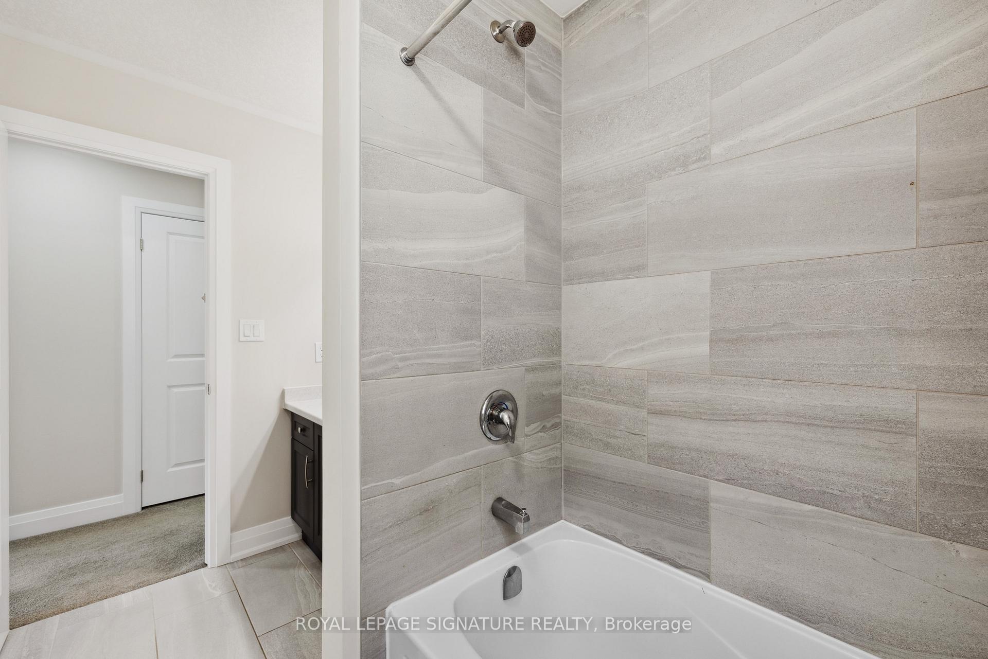 Photo 33 of 135 Ian Ormston Drive, Kitchener — HOMEH