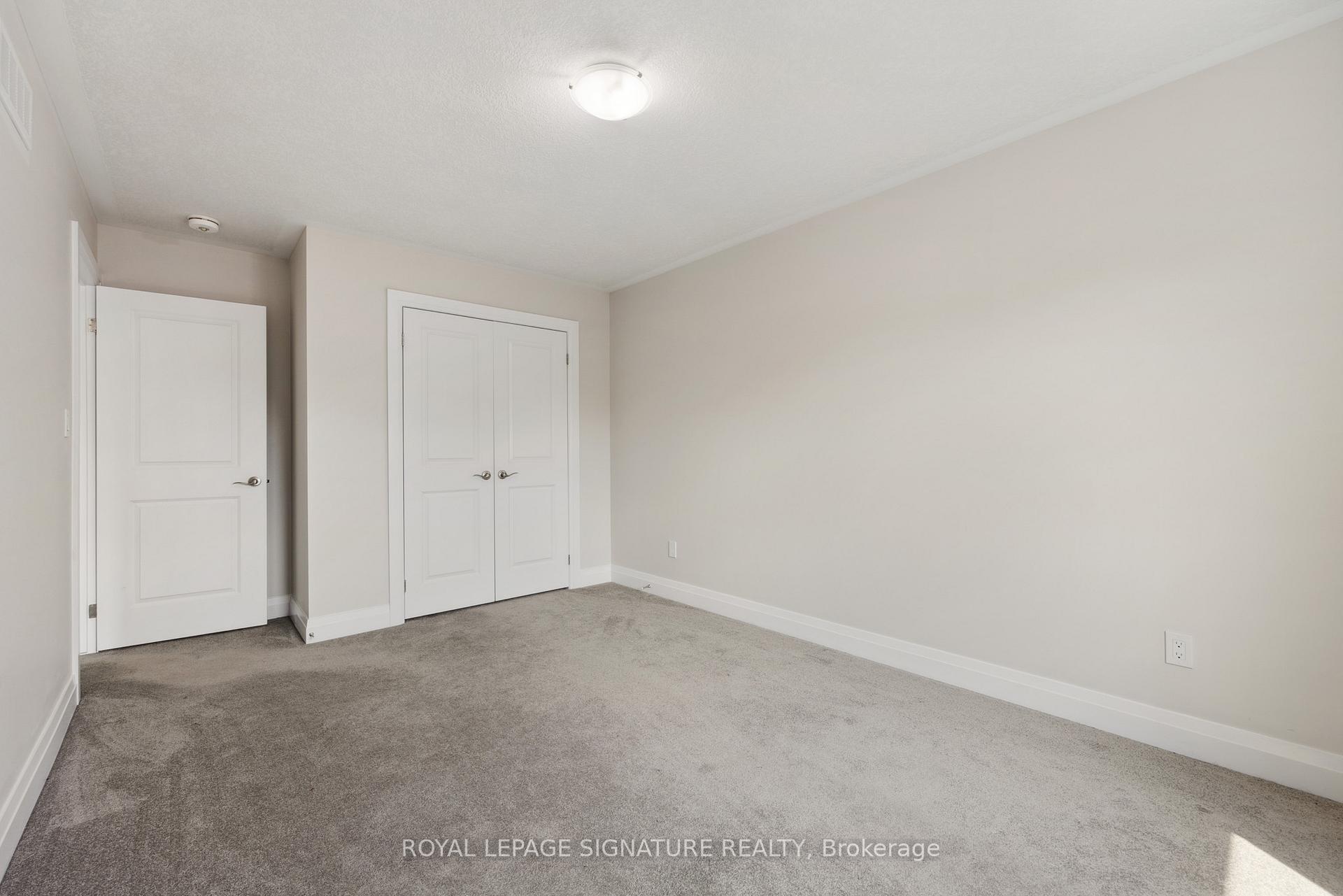 Photo 35 of 135 Ian Ormston Drive, Kitchener — HOMEH