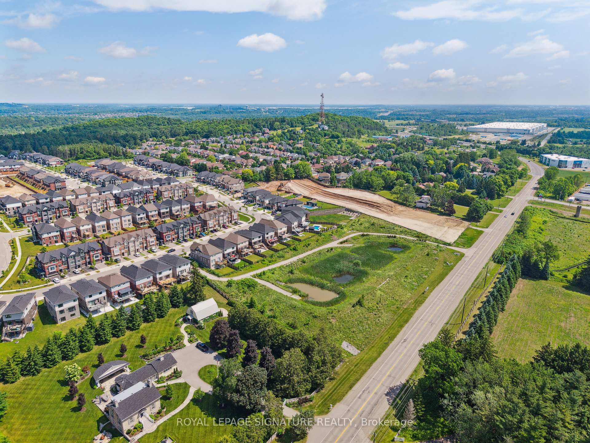 Photo 48 of 135 Ian Ormston Drive, Kitchener — HOMEH