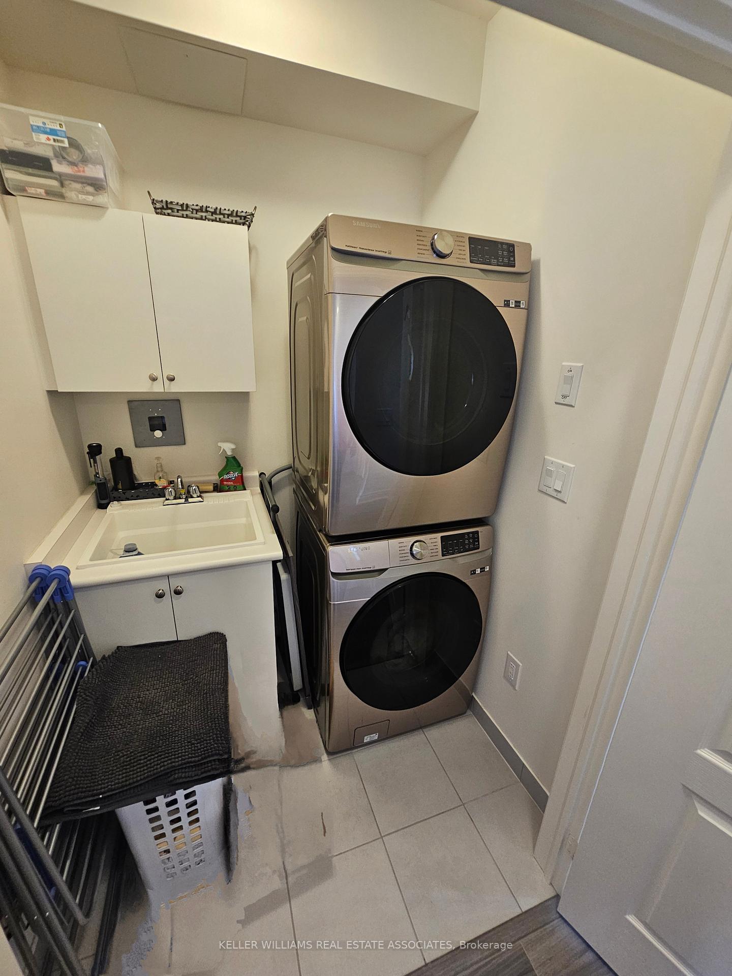 Photo 10 of 230 Skinner Road, Hamilton, Waterdown — HOMEH